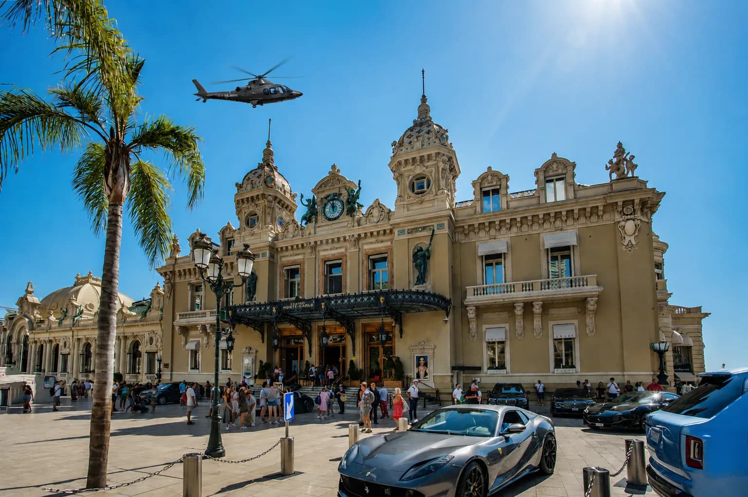 Monaco en Hélicoptère privé ou ligne régulière